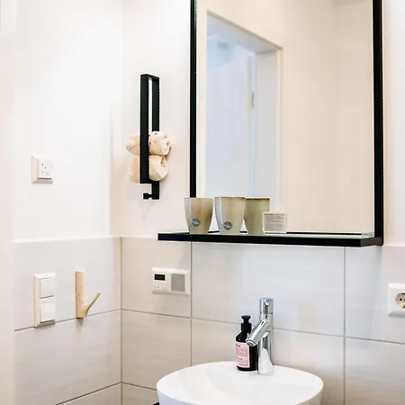 Schwarzwald Mit Balkon-garage-aufzug 菲林根-施文宁根