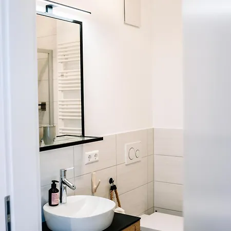 公寓 Schwarzwald Mit Balkon-garage-aufzug 菲林根-施文宁根