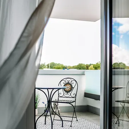 Апартаменты Schwarzwald Mit Balkon-garage-aufzug *